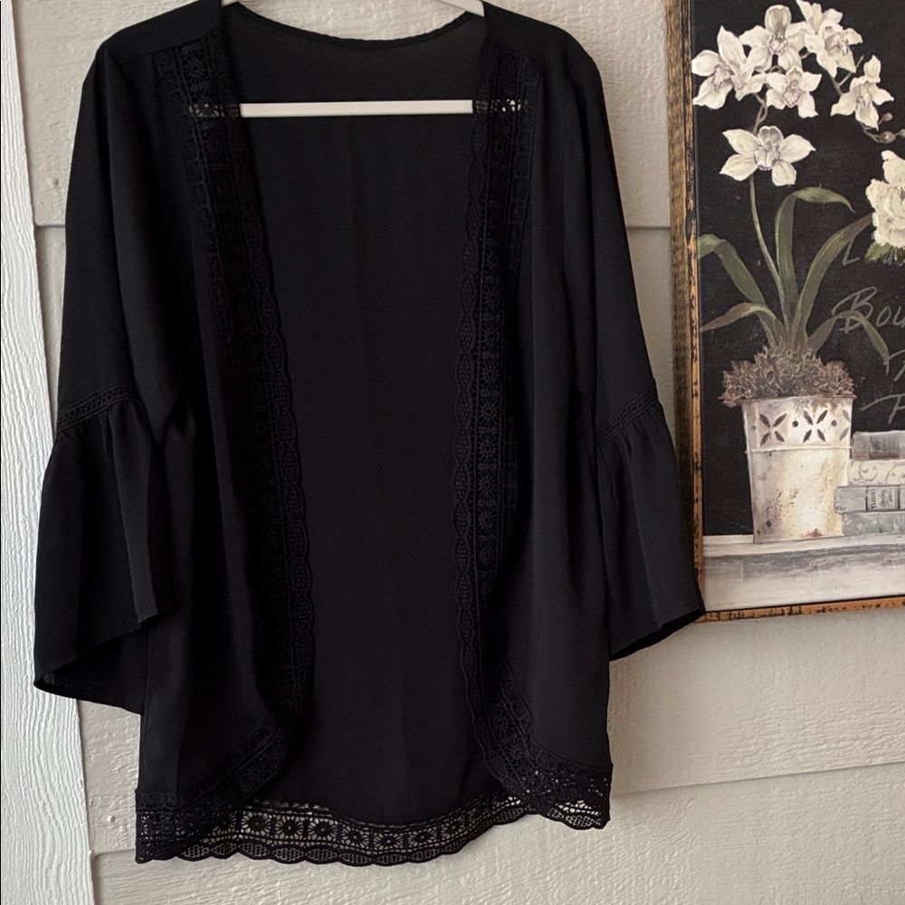 Elegant Black Lace Trim Women's Top
